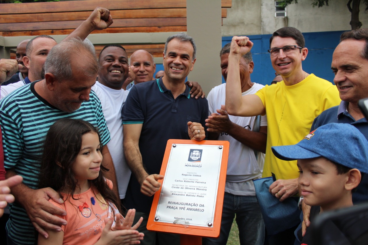 Prefeitura entrega praça revitalizada  para moradores do bairro Dom Rodrigo