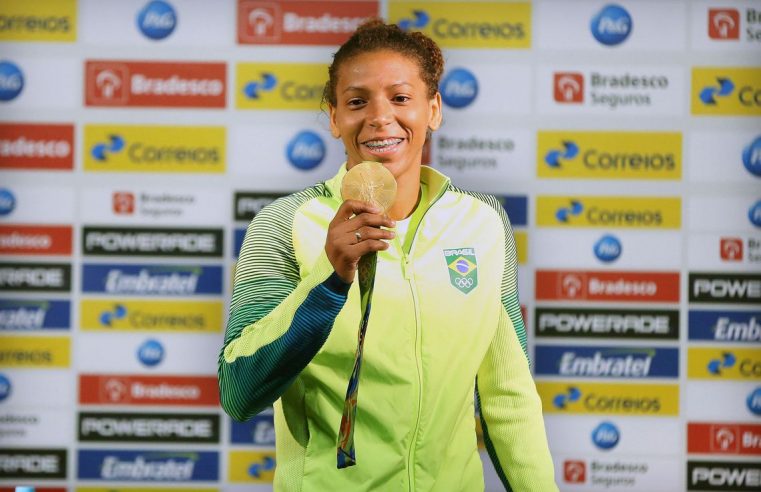 Campeã olímpica Rafaela Silva se  defende de acusação de doping