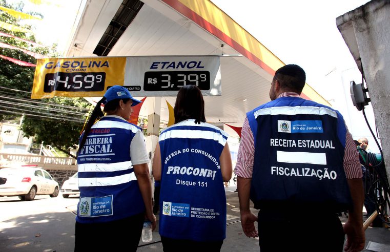 Operação fiscaliza postos de combustíveis no Rio