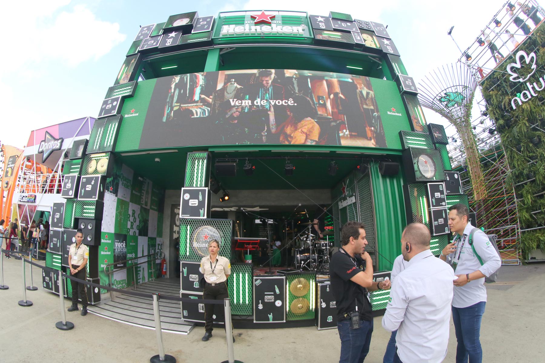 Heineken escala time feminino para garantir  segurança do lounge no Rock In Rio