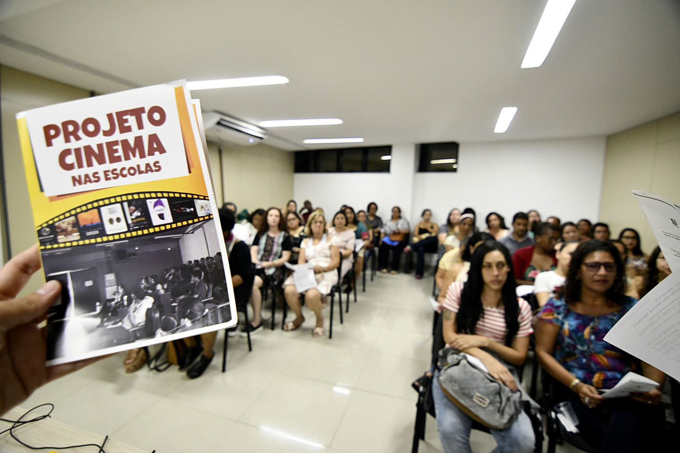 Nova Iguaçu cria projeto  Cinema nas Escolas