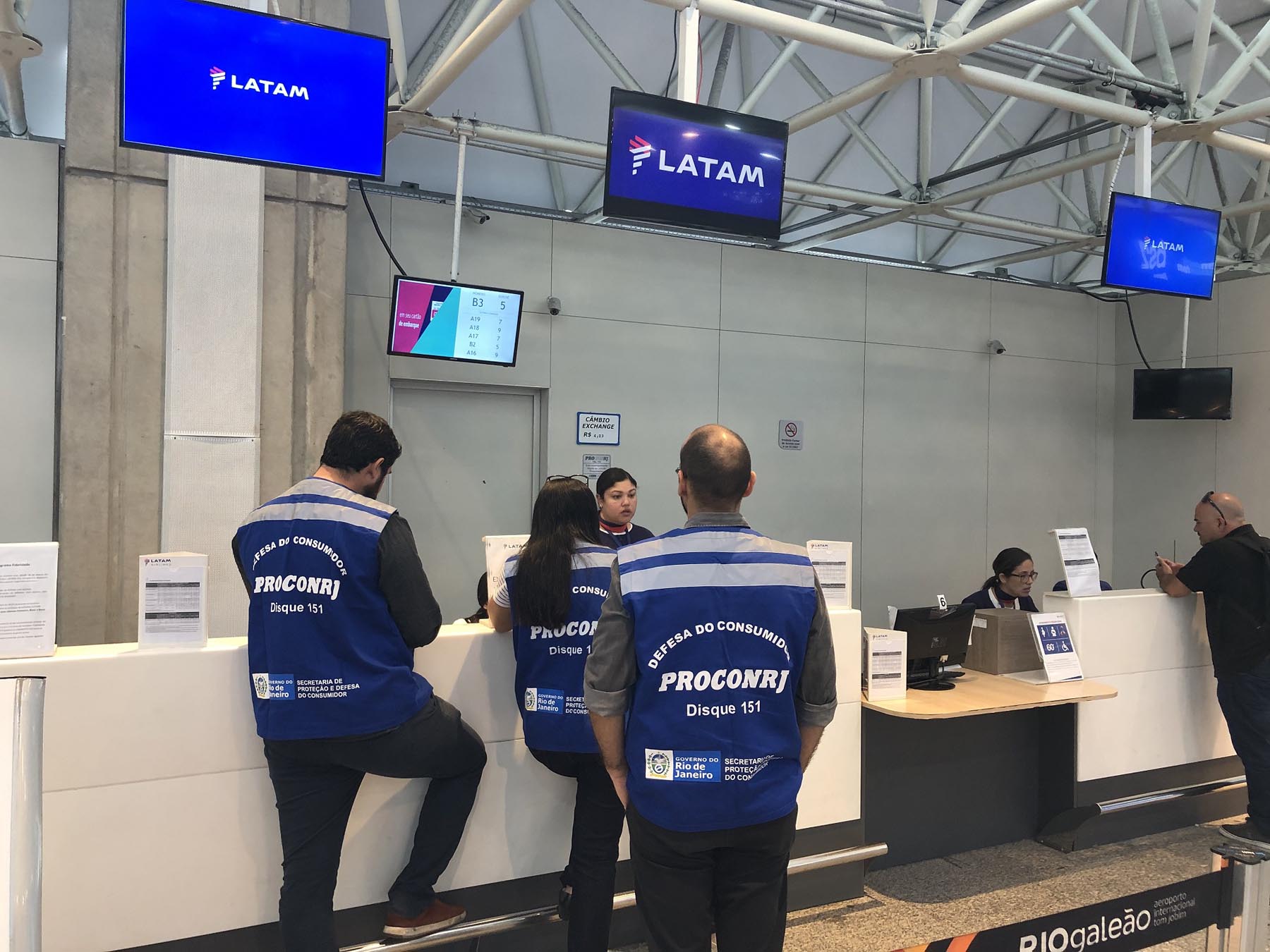Procon-RJ fiscaliza companhias aéreas para  verificar preços das passagens para Lima