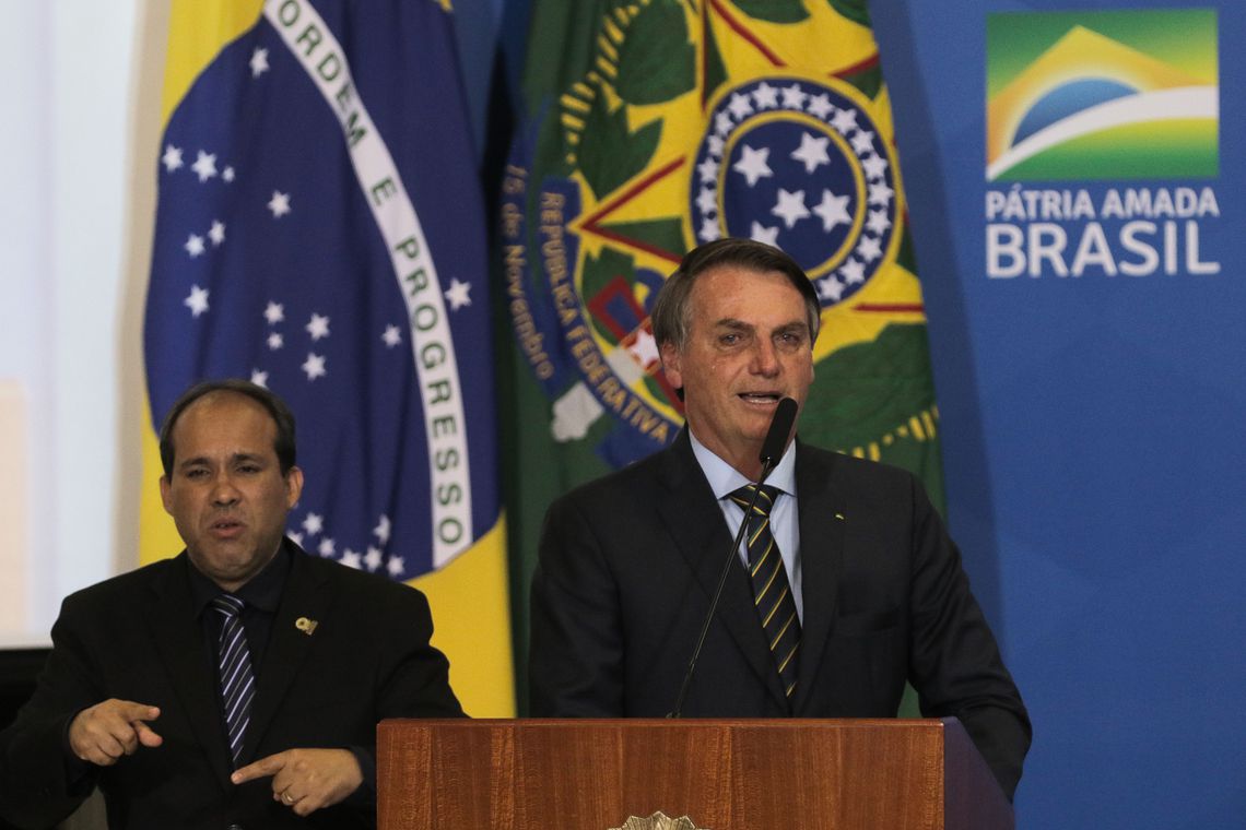 Bolsonaro sinaliza desejo de transferir  embaixada do Brasil em Israel