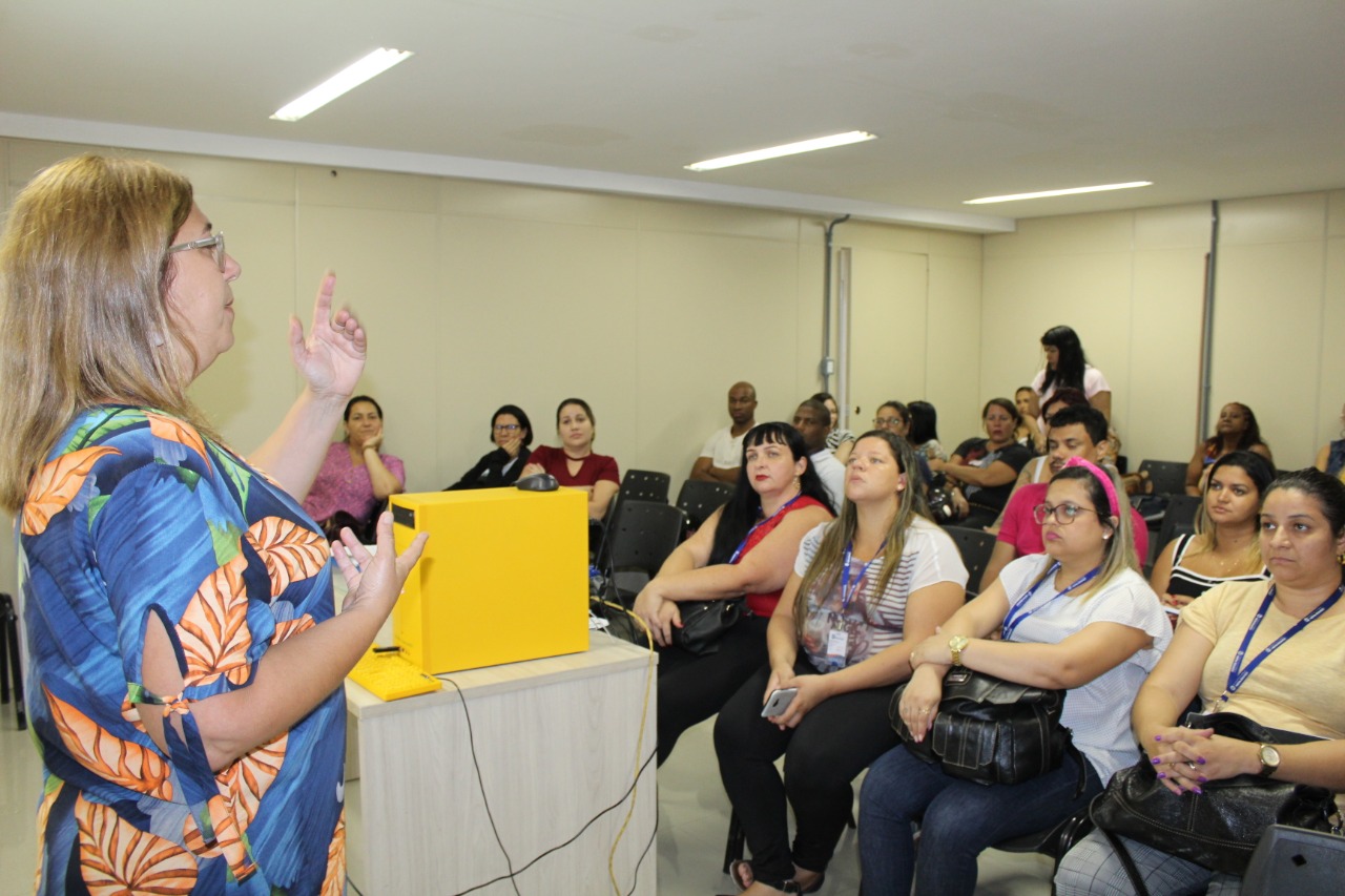 Escola de Governo capacita  profissionais de Nova Iguaçu