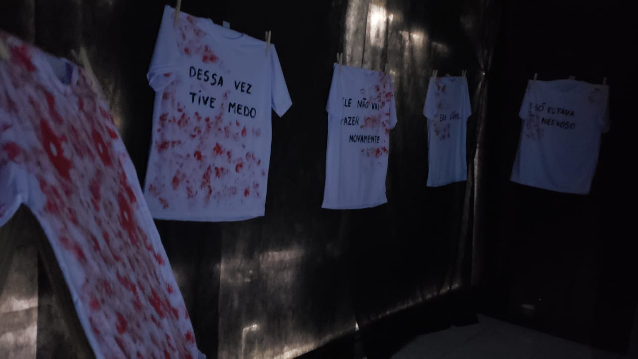 Exposição em Nova Iguaçu revela sensações  das mulheres vítimas de violência doméstica