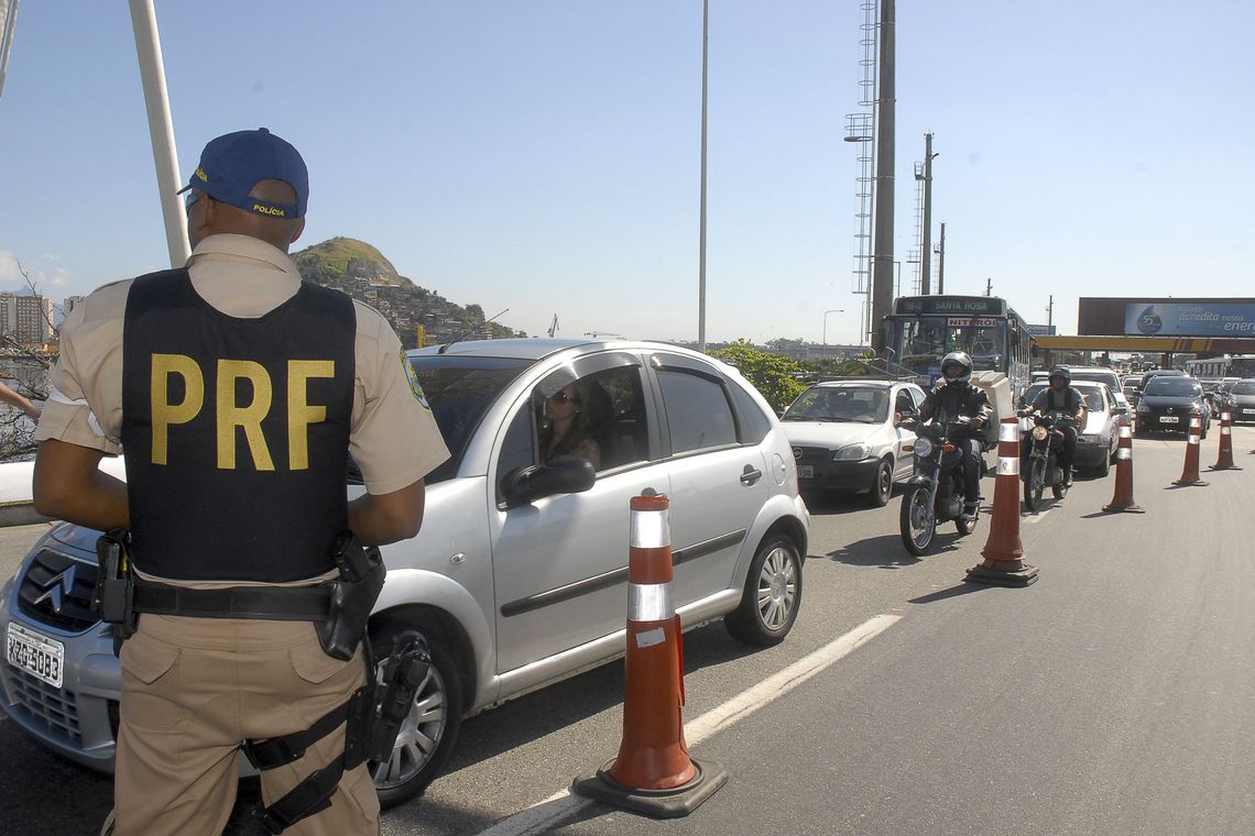 PRF intensifica fiscalização  nas rodovias do Rio de Janeiro