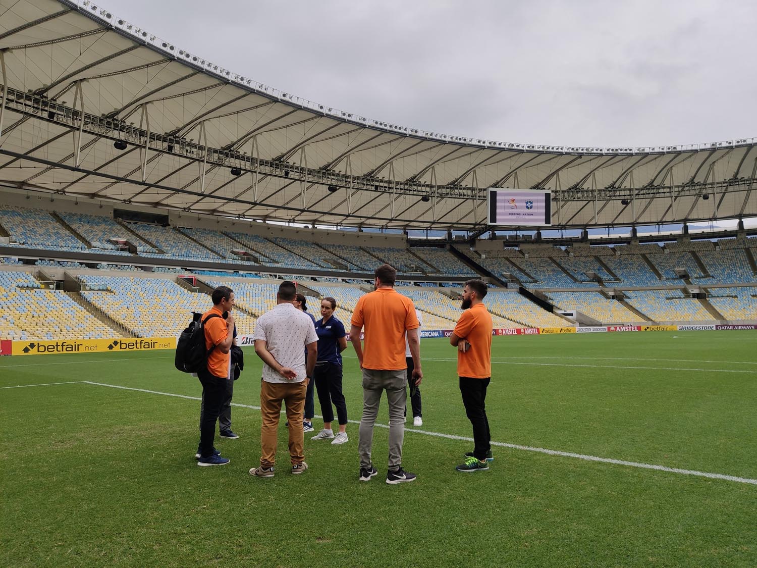 Maracanã recebeu visita da  comitiva técnica da FIFA