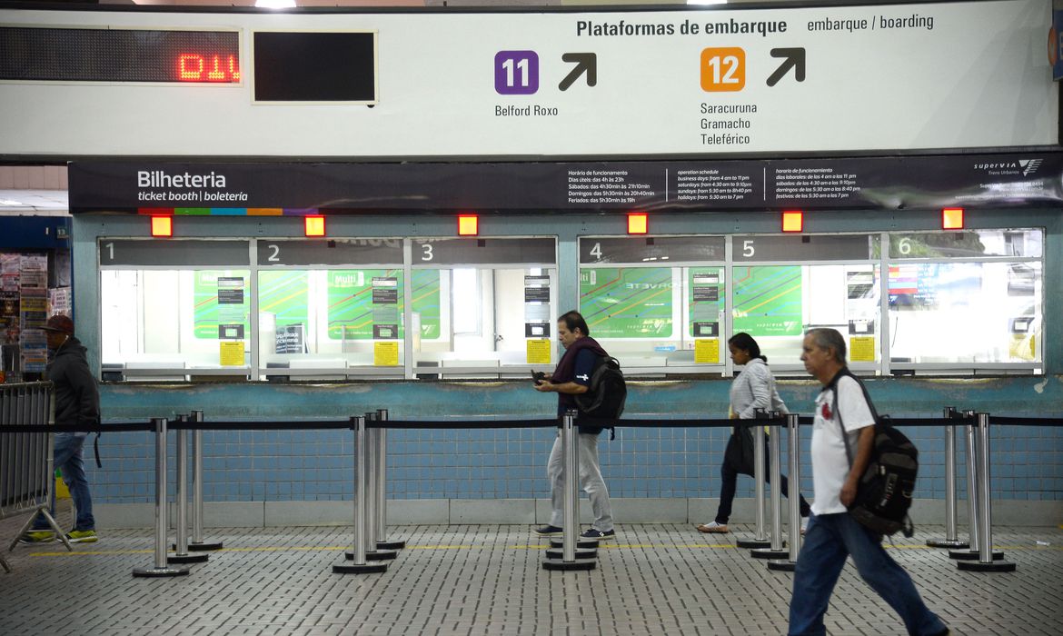 Trens no Rio registram queda de  quase 70% no número de passageiros