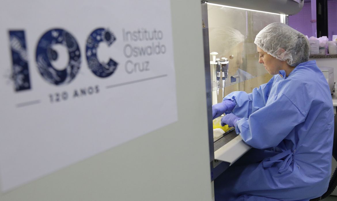 Fiocruz entrega 25 mil testes  para coronavírus até sexta-feira