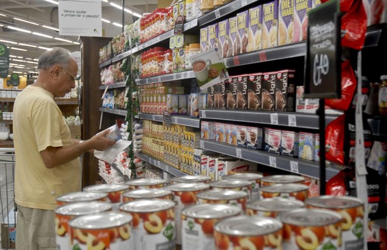 Vendas em supermercados  sobem 15,8% em fevereiro