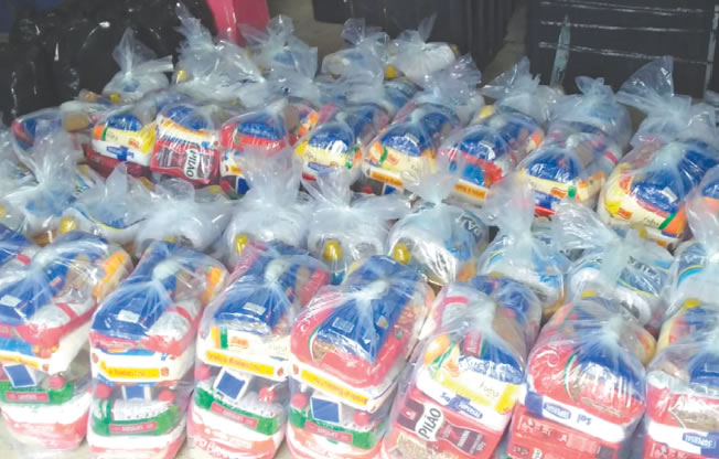 Prefeitura de Mesquita oferece cestas  básicas para artistas independentes
