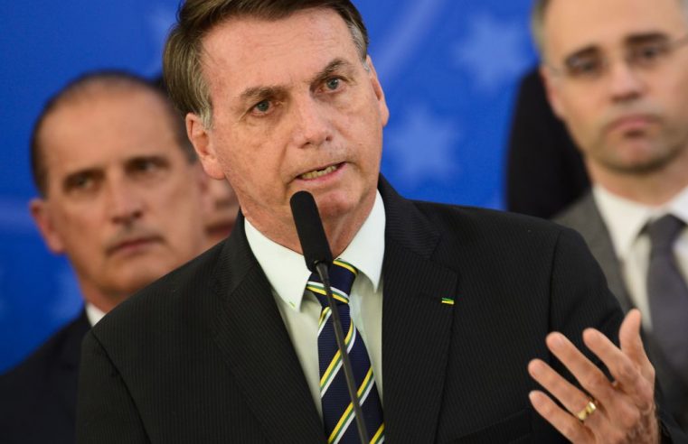 Vírus vai atingir 70% da  população, diz Bolsonaro
