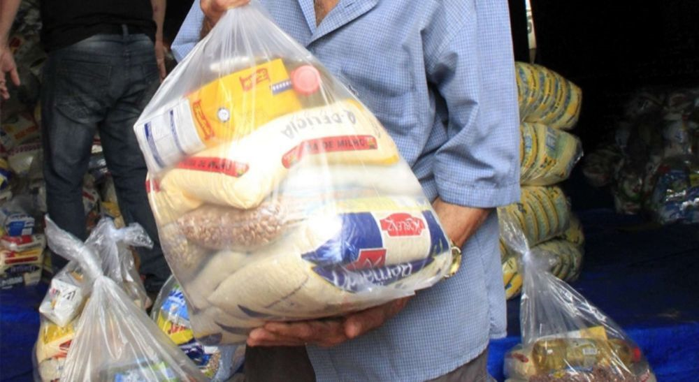 Prefeitura de Nova Iguaçu começa distribuição de  cestas básicas para alunos das escolas municipais