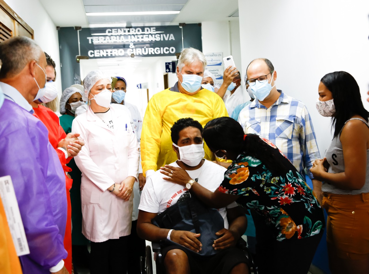 Morador de Belford Roxo é o primeiro paciente de  covid-19 a receber alta do Hospital Moacyr do Carmo
