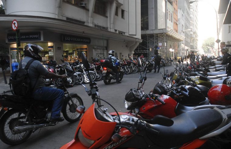Produção de motocicletas  cai 98% em abril