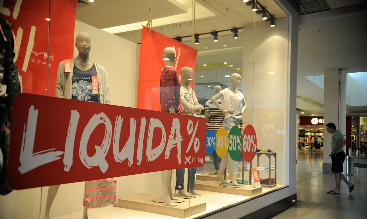 Prefeitura do Rio antecipa  abertura de shoppings para amanhã