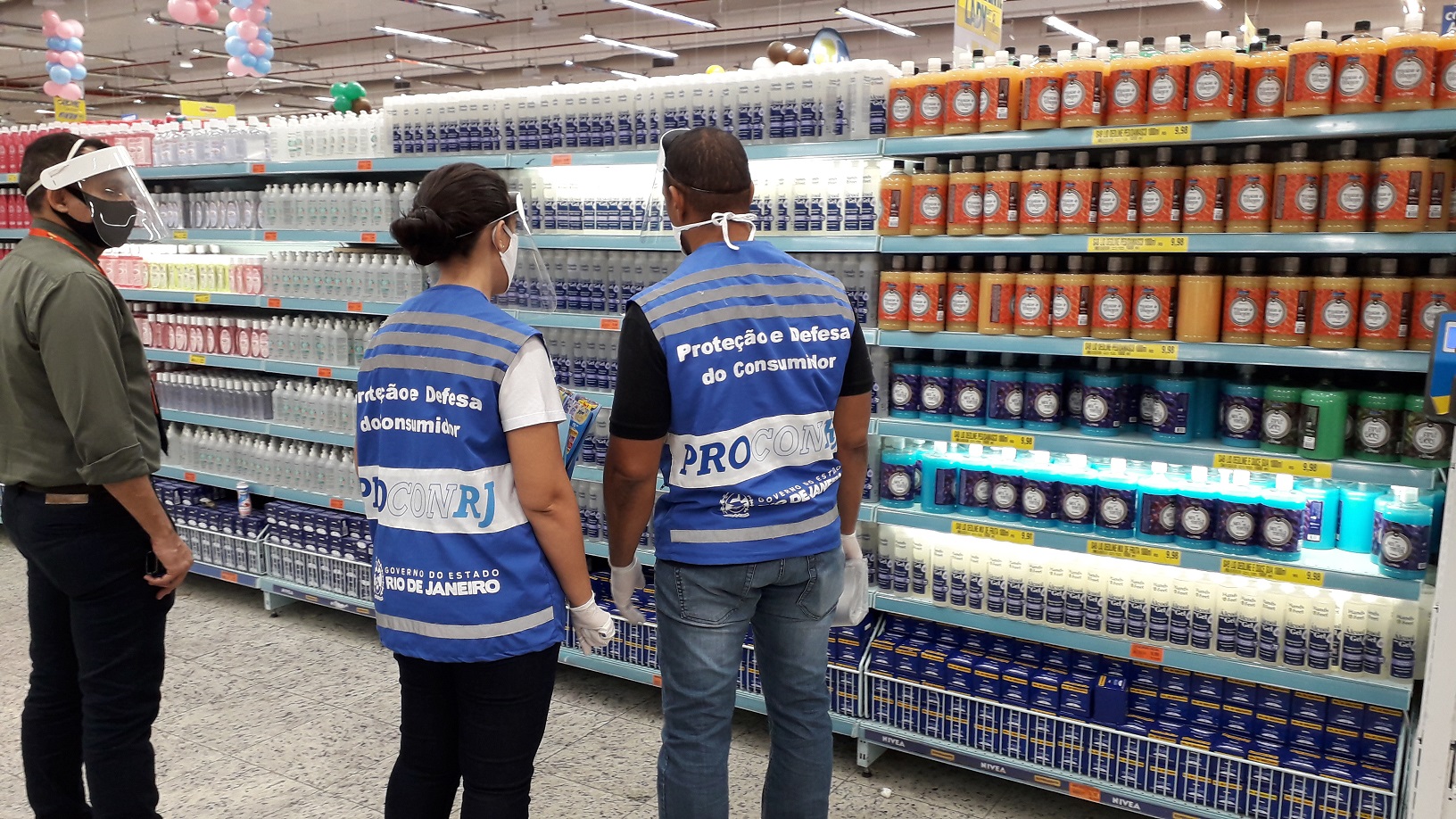 Procon RJ fiscaliza supermercados para apurar denúncias de aumento abusivo de preços
