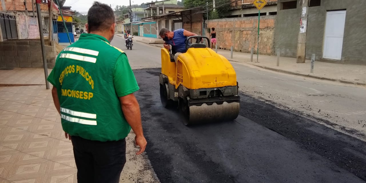 Prefeitura de Queimados realiza  manutenção nas vias da cidade
