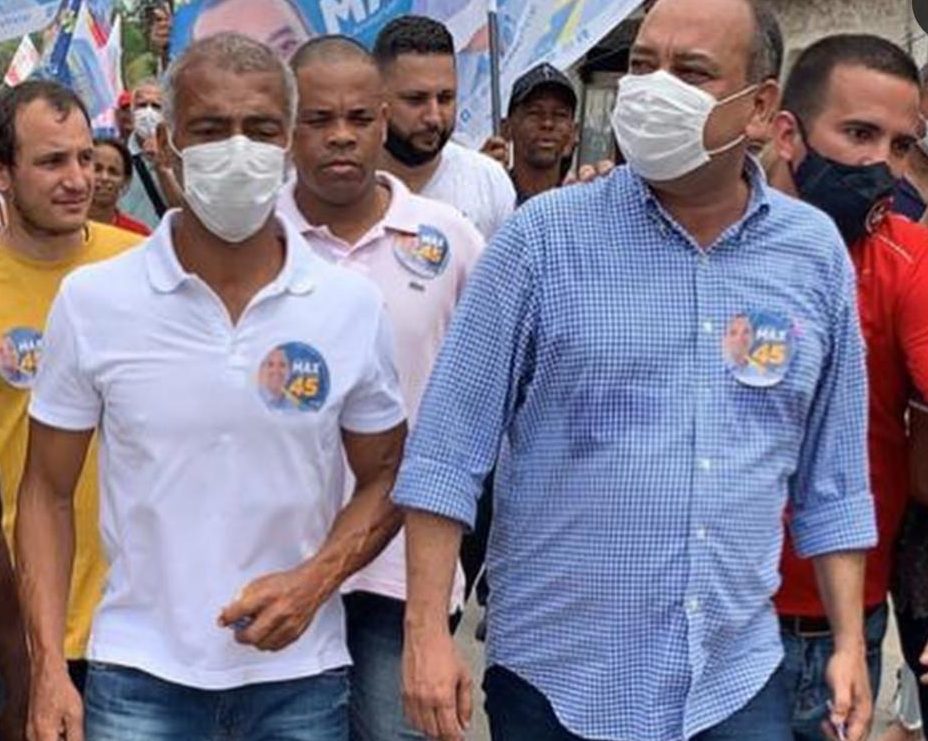 Romário pede votos para  Max Lemos em Nova Iguaçu