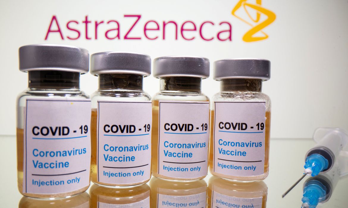 Vacina da AstraZeneca pode ser 90%  eficaz contra covid, mostra teste