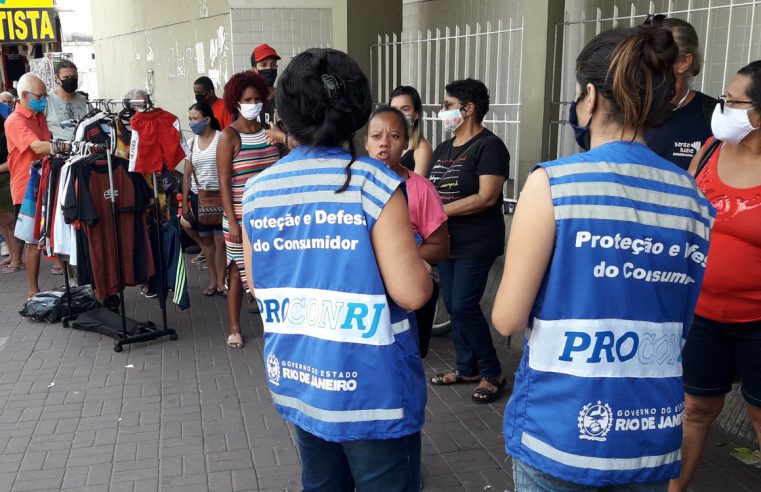 Procon-RJ flagrou três horas de  espera em fila de banco em Itaguaí