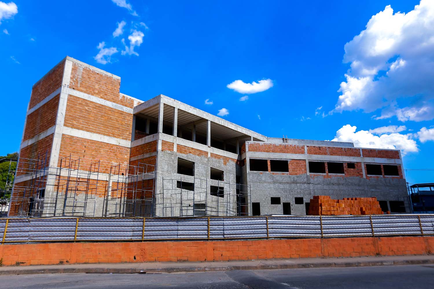 Prefeitura de Belford Roxo  constrói escola para mil alunos