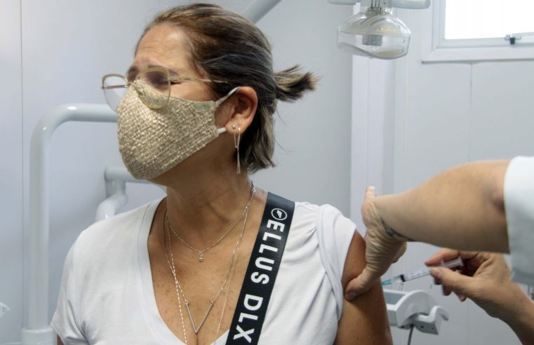 Nova Iguaçu vacina homens e mulheres com comorbidades de 48 e 49 anos, gestantes, puérperas e lactantes acima de 18 anos