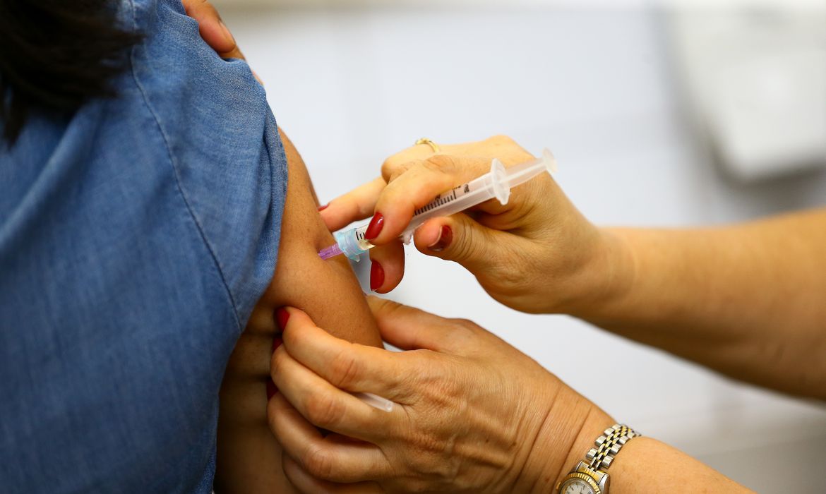 Nova Iguaçu amplia vacinação da gripe para  toda população a partir de segunda-feira