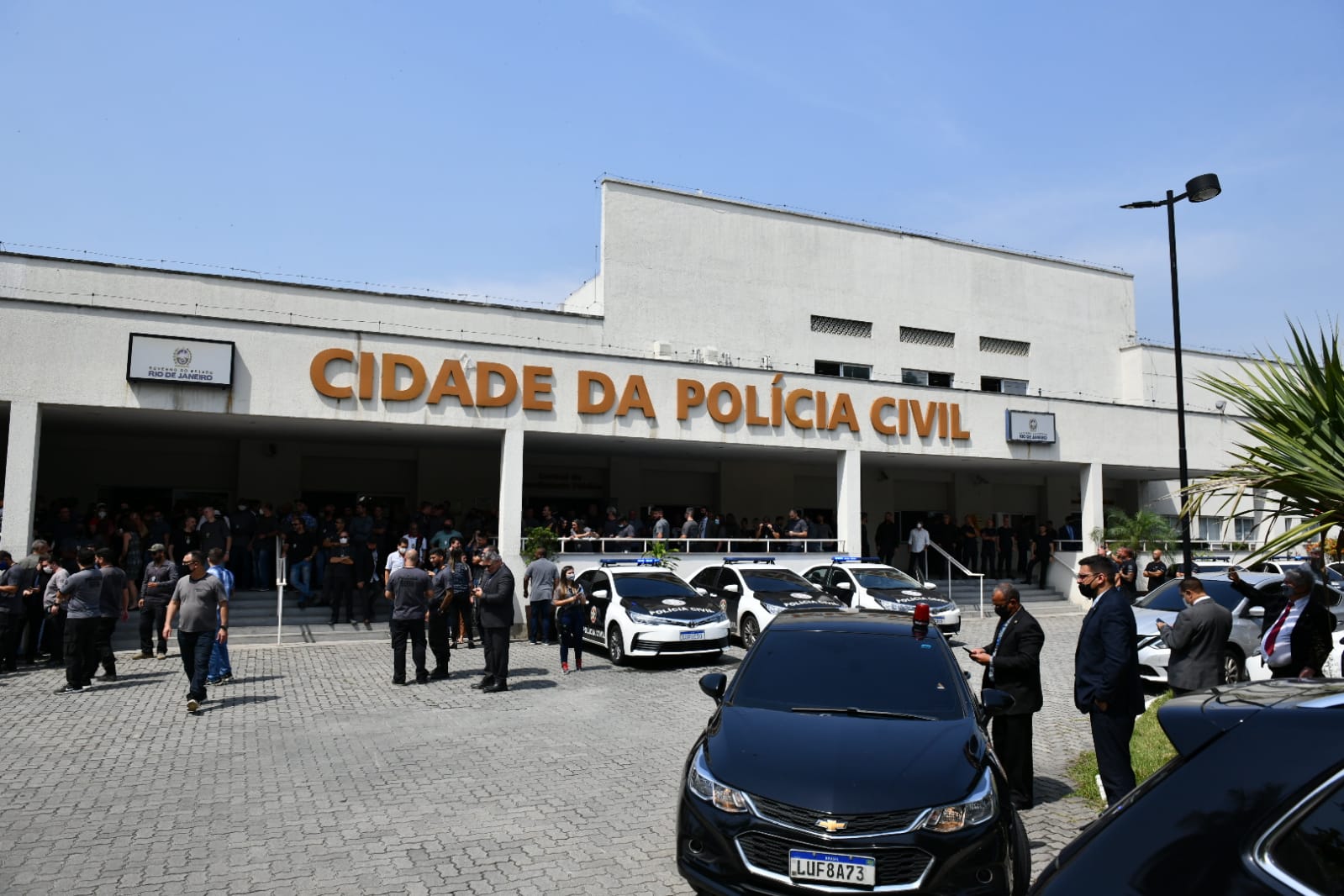 Governador anuncia reforma na  cobertura do prédio da Cidade da Polícia