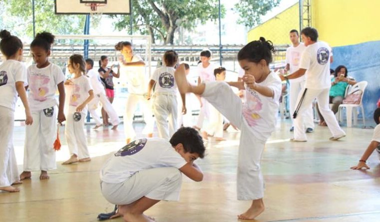Parceria vai garantir aulas de  capoeira na ONG ComCausa