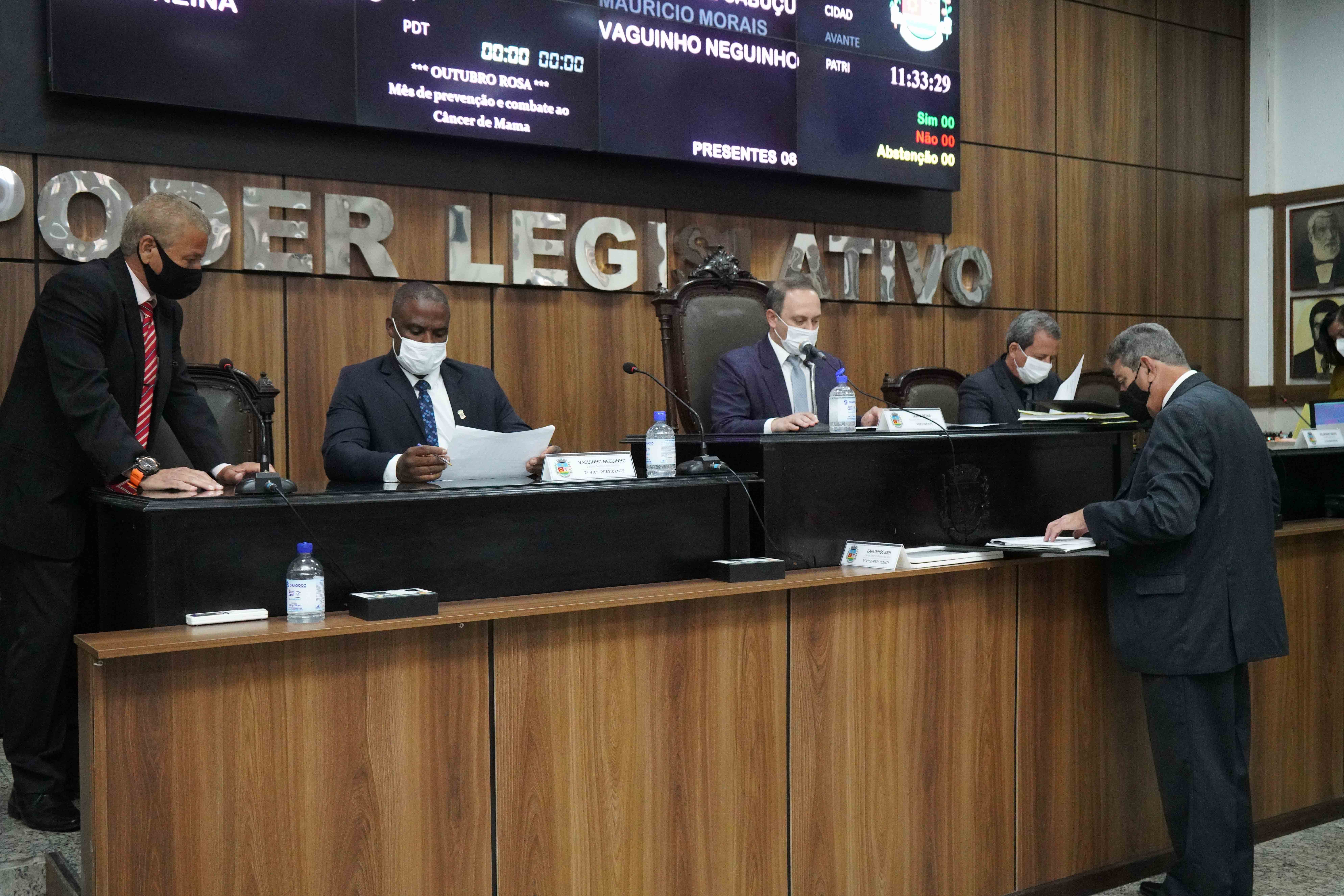 Câmara de Nova Iguaçu celebra acordo e acaba com litígios sobre aluguel da sede do Legislativo