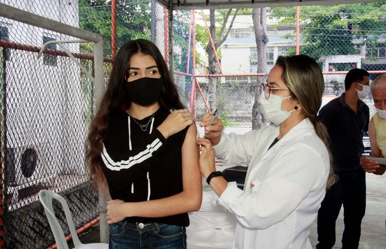 Nova Iguaçu vacina contra a Covid-19  pessoas acima dos 12 anos nesta terça-feira