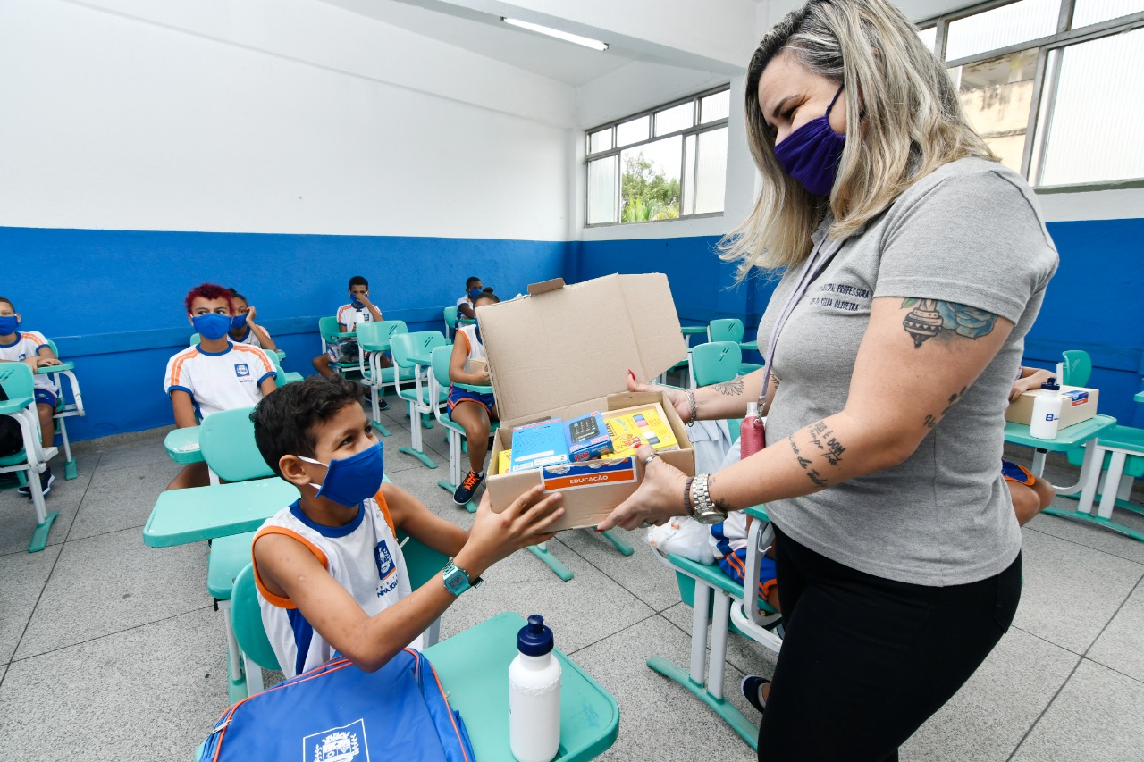 Alunos de mais oito escolas de Nova Iguaçu voltam às salas de aula