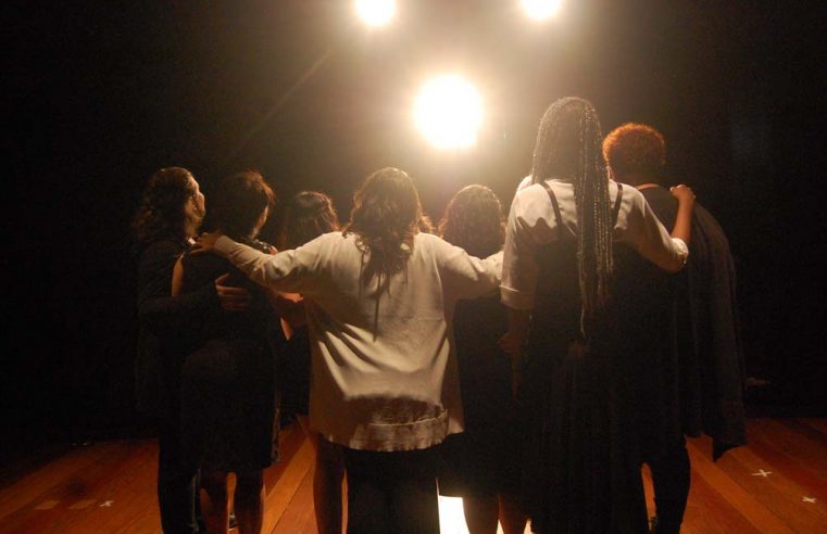 Cia de Teatro Uz Outrus e Groselha Produções anunciam sua montagem de “All Together Now!”