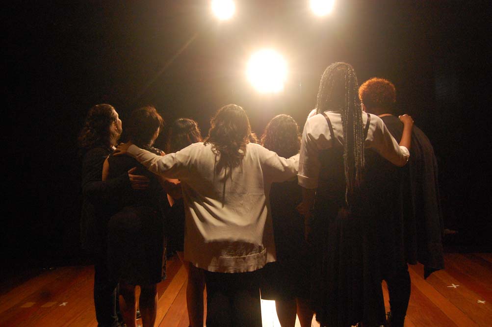 Cia de Teatro Uz Outrus e Groselha Produções anunciam sua montagem de “All Together Now!”