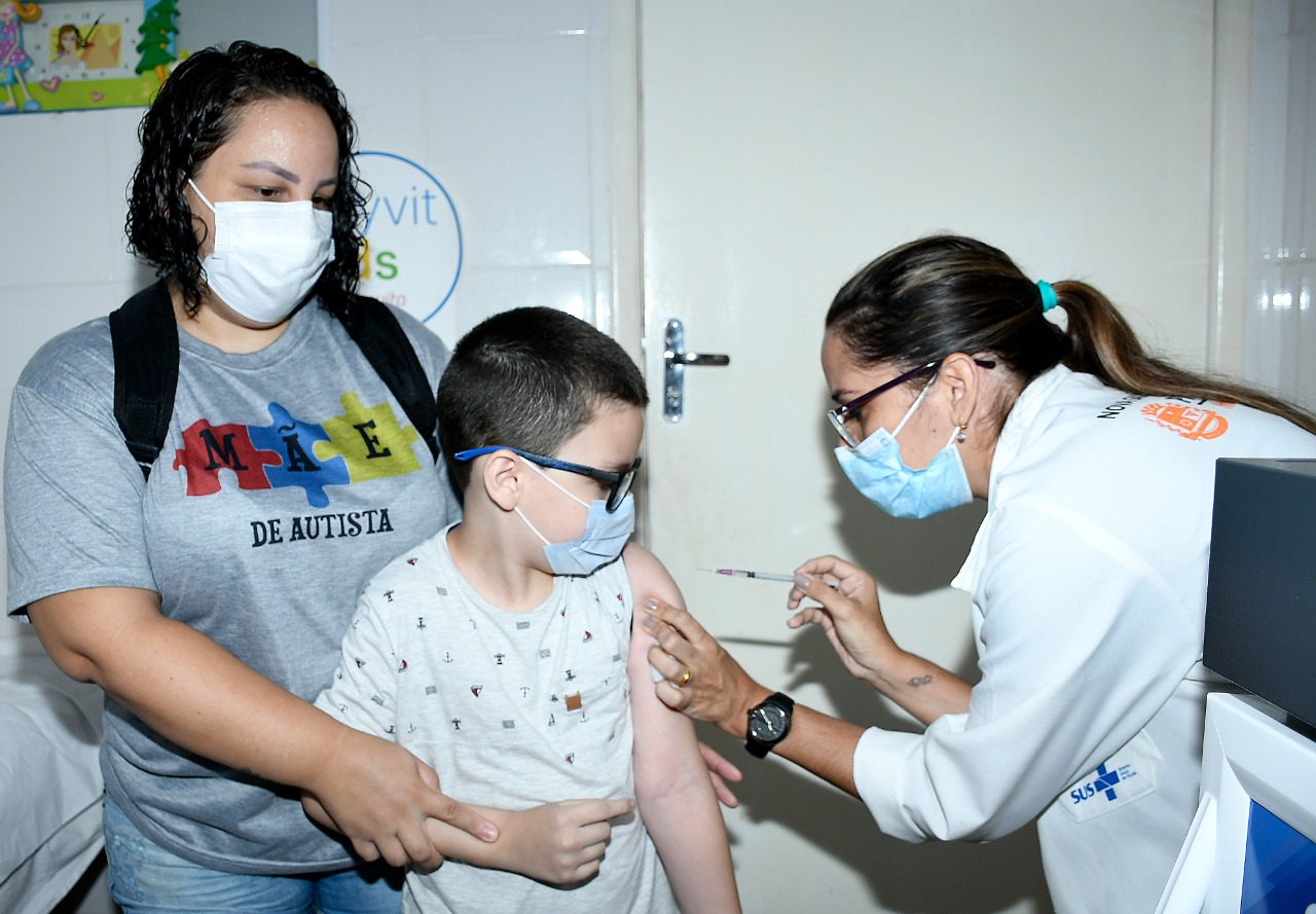 Nova Iguaçu vai vacinar contra Covid-19 crianças de 5 a 11 anos com comorbidades e deficiência permanente