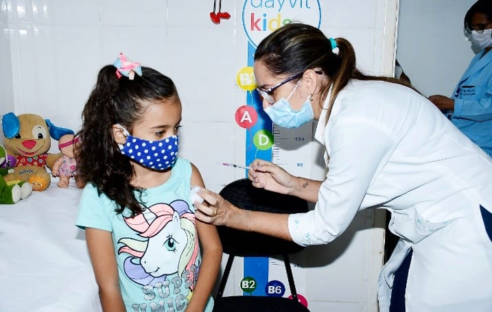 Vacinação infantil: Nova Iguaçu volta a imunizar meninas de 10 anos nesta terça