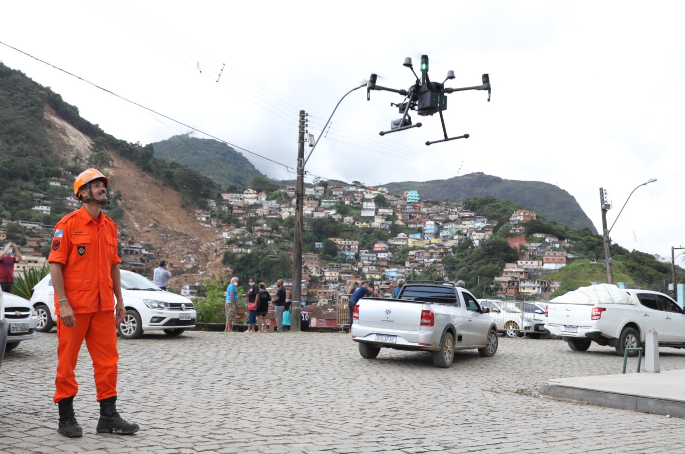 Drones do Corpo de Bombeiros auxiliam na busca por desaparecidos