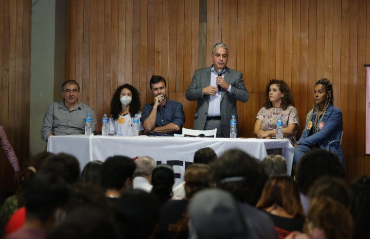 Em evento na UFRJ, Ceciliano defende ciência e tecnologia como pilares para o desenvolvimento do Rio