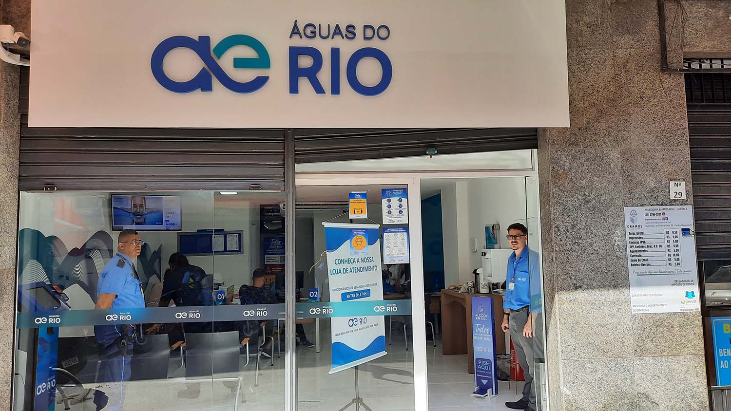 Lojas da Águas do Rio atendem em novo horário na Baixada Fluminense