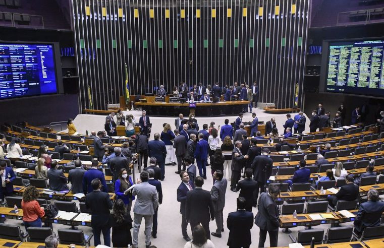Vitória da Cultura: Congresso derruba veto às leis Aldir Blanc e Paulo Gustavo