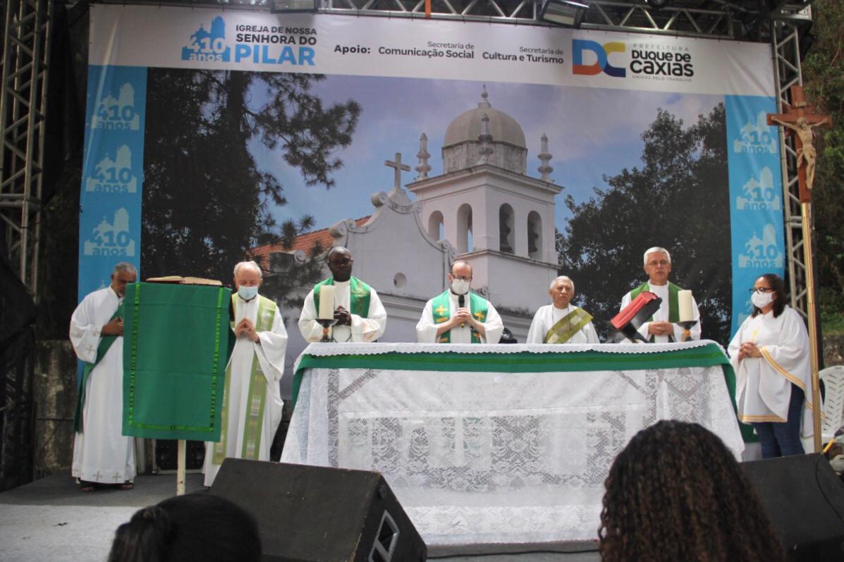Prefeito Wilson Reis prestigia festa de 410 anos da Igreja Nossa Senhora do Pilar, em Duque de Caxias