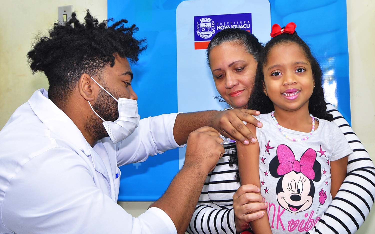 Nova Iguaçu inicia campanha de vacinação contra a poliomielite e multivacinação