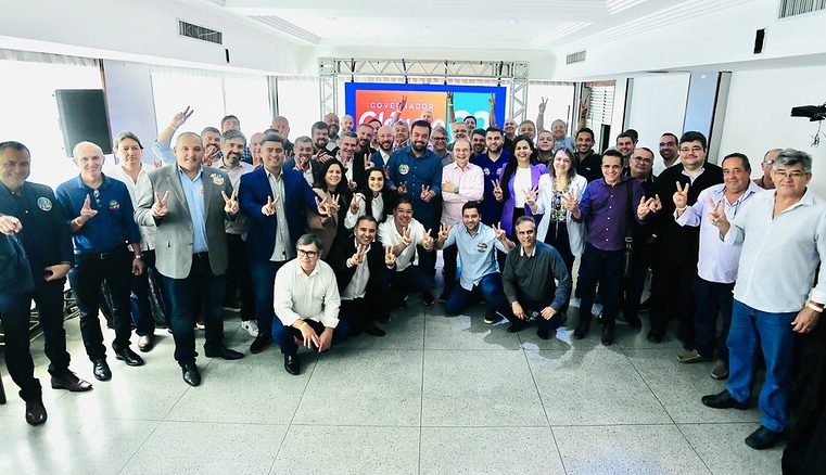 Cláudio Castro promove grande encontro com 63 prefeitos fluminenses