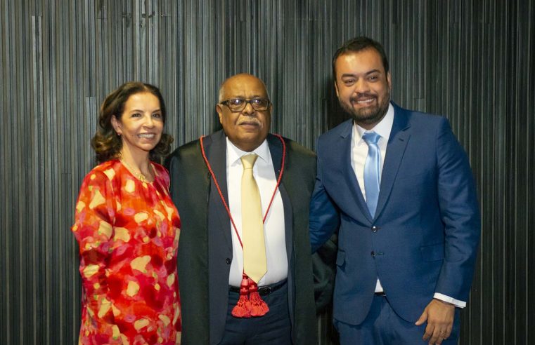 Cláudio Castro prestigia posse do novo Corregedor-Geral da Justiça Eleitoral