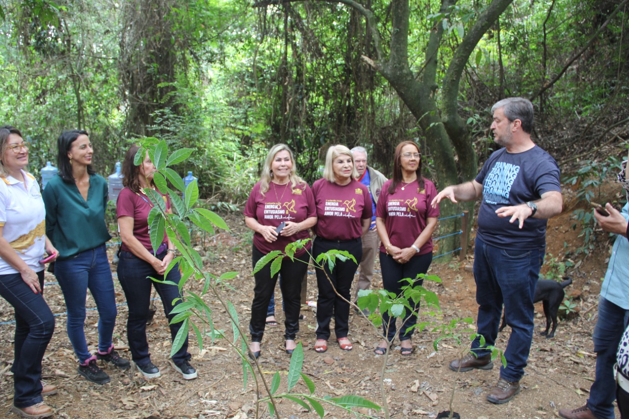 Plantio de mudas e lançamento de área de pesquisa marcam o Dia da Árvore em Duque de Caxias
