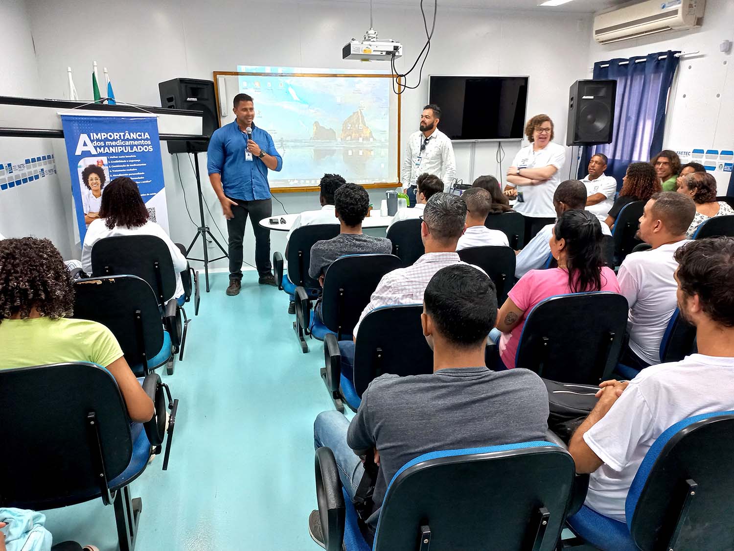 Águas do Rio participa da Semana de Ciência e Tecnologia na unidade de ensino Faetec