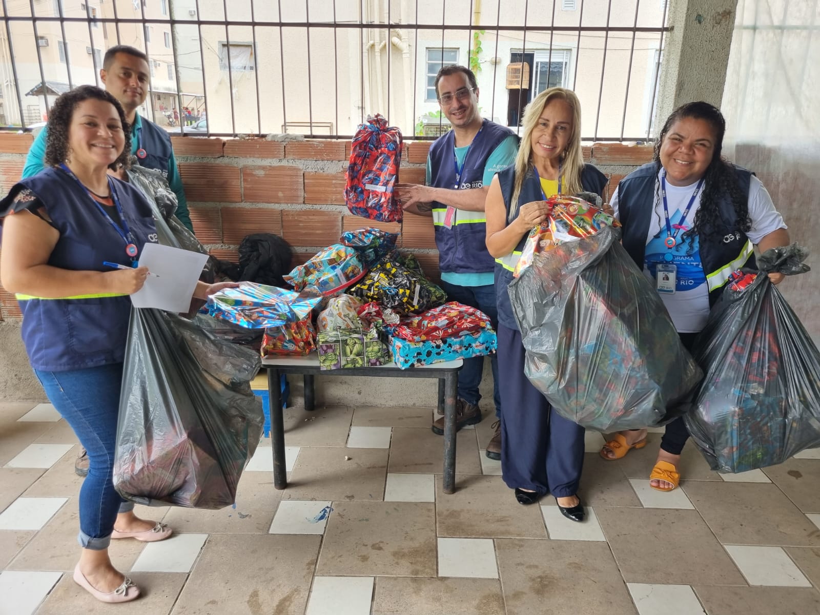 Solidariedade: doações de brinquedos fecham o mês da criança na Baixada Fluminense
