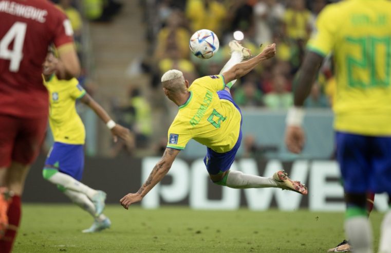 Seleção Brasileira vence a Sérvia na estreia da Copa