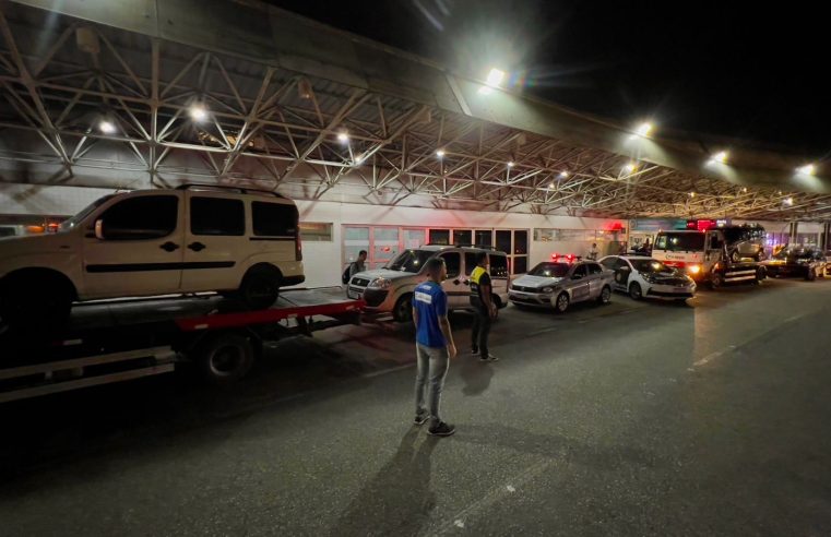 Detro-RJ apreende três carros piratas no Aeroporto Internacional